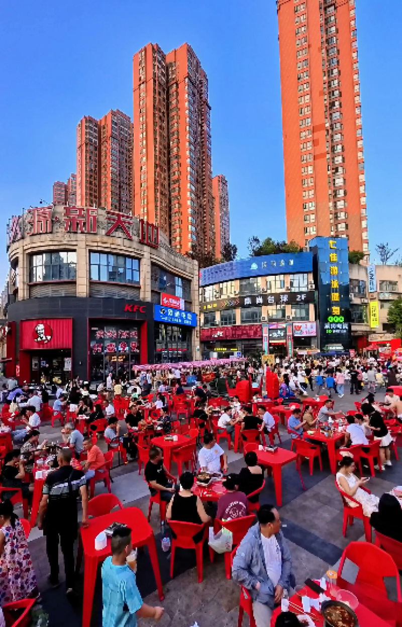 烟火五载 与你同行|福久源新天地【福久源 夜巷】五周年庆典高燃启幕！